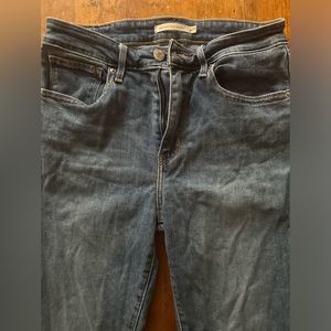 High rise Levi’s skinny blue jeans